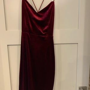 LuLu’s Cranberry Wine Stretch velvet dress